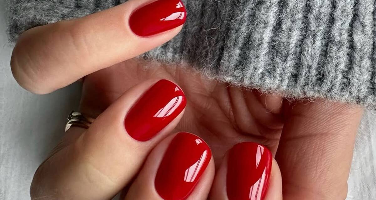 15 designs d&rsquo;ongles rouges surprenants pour 2026 : la teinte classique qui est toujours gagnante