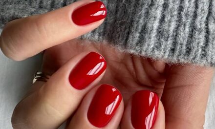 15 designs d&rsquo;ongles rouges surprenants pour 2026 : la teinte classique qui est toujours gagnante