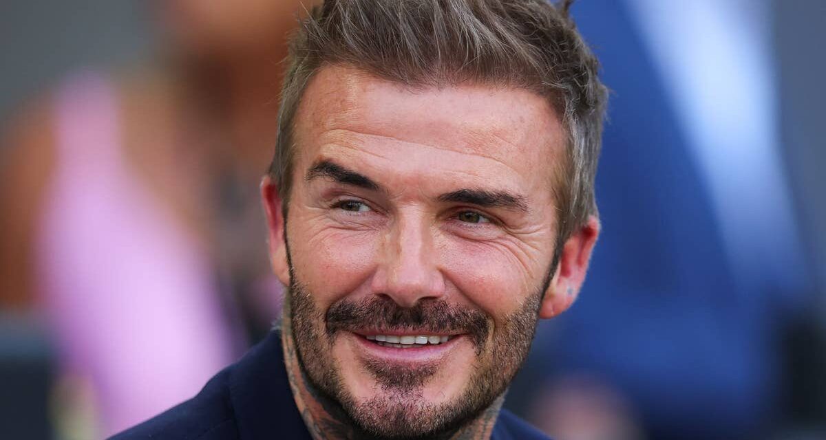 David Beckham rend hommage à ses sœurs rarement vues avec un nouveau portrait glamour