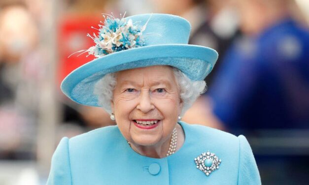 Royal Family LIVE : la BBC rendra hommage à la défunte reine, au geste spécial du roi Charles et plus encore