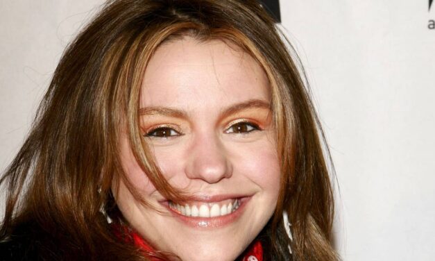 La transformation de Rachael Ray au fil des ans, du comptoir de bonbons Macy&rsquo;s à une icône culinaire de 100 millions de dollars