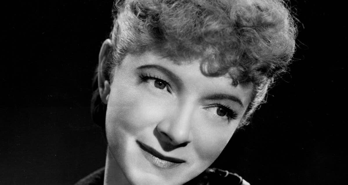 Qu&rsquo;est-il arrivé à la première femme titulaire de l&rsquo;EGOT, Helen Hayes ? Rencontrez ses deux enfants, dont le fils du célèbre acteur Hawaii Five-O