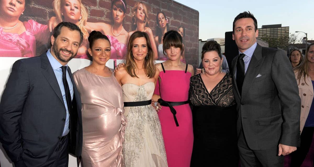 Les acteurs des demoiselles d&rsquo;honneur se réunissent aux Oscars 2026 dans un moment hilarant sur scène