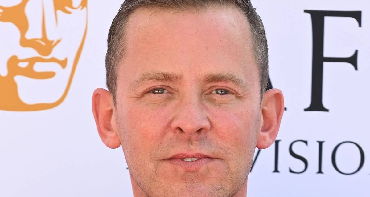 Le salaire stupéfiant de Scott Mills sur BBC Radio 2 révélé après son limogeage
