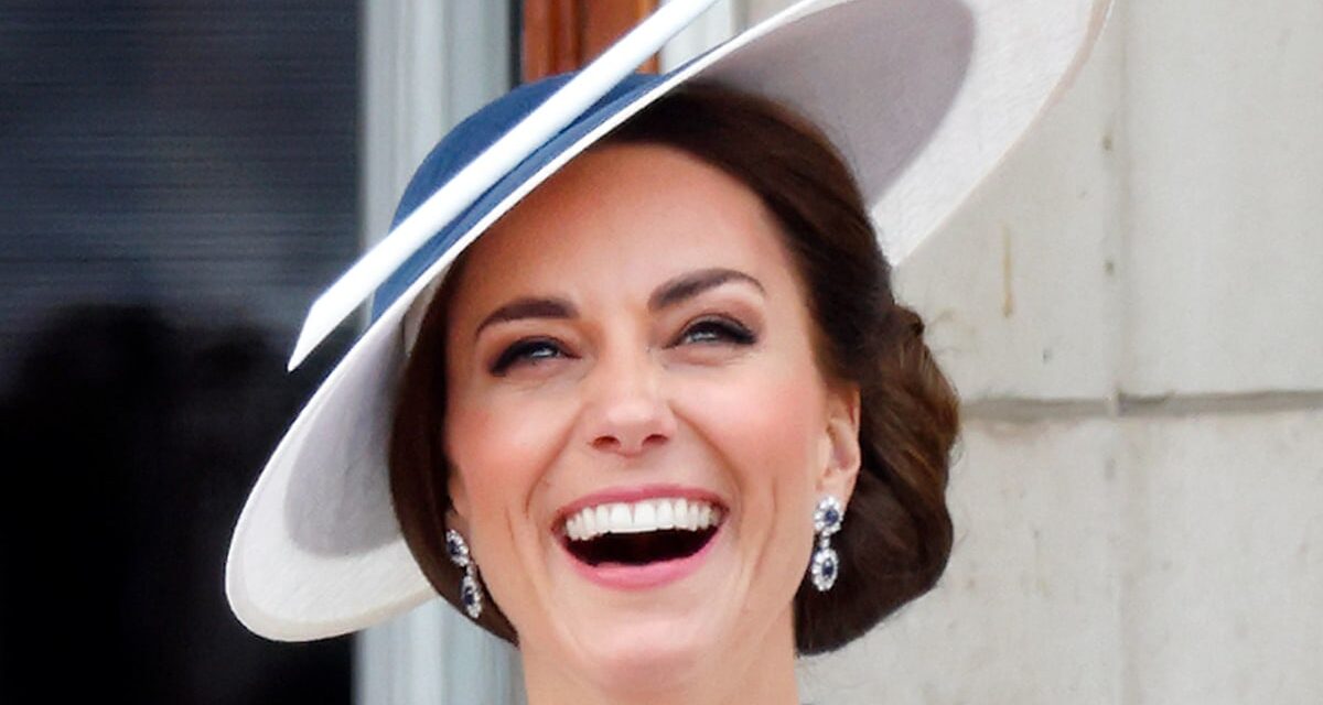 La tenue de sirène du Commonwealth Day de Kate Middleton – avec un clin d&rsquo;œil scintillant à la princesse Diana