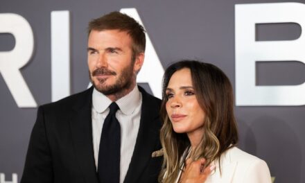 David et Victoria Beckham défient les souhaits de leur fils Brooklyn à l&rsquo;occasion de son 27e anniversaire après qu&rsquo;il ait critiqué les publications « performatives » de la famille sur les réseaux sociaux