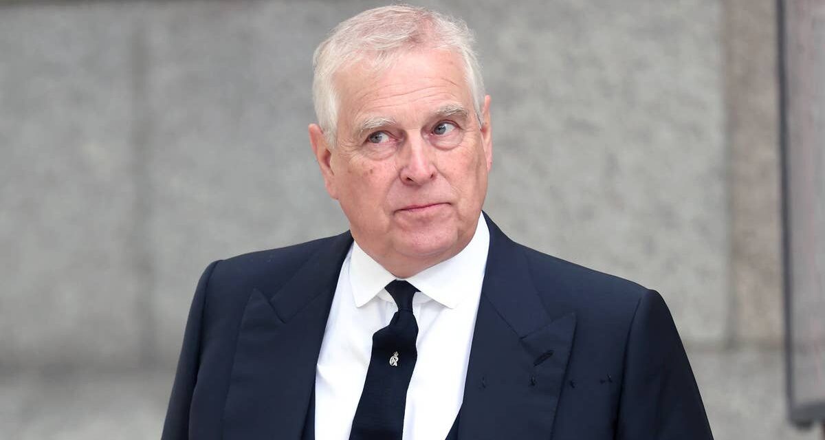 La maison d&rsquo;Andrew Mountbatten-Windsor à Sandringham coupée par les éléments