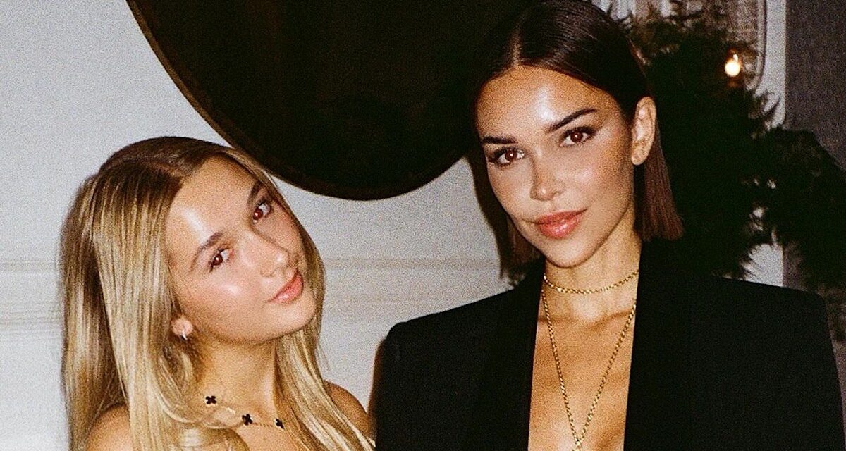 La petite amie de Cruz Beckham, Jackie Apostel, 30 ans, vient de copier le look signature de Harper