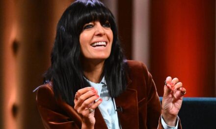Claudia Winkleman ne nous donnera jamais une tenue ennuyeuse – comment acheter son look de talk-show
