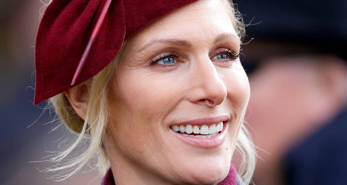 Zara Tindall finalise une course de style Cheltenham avec sa couleur de course préférée