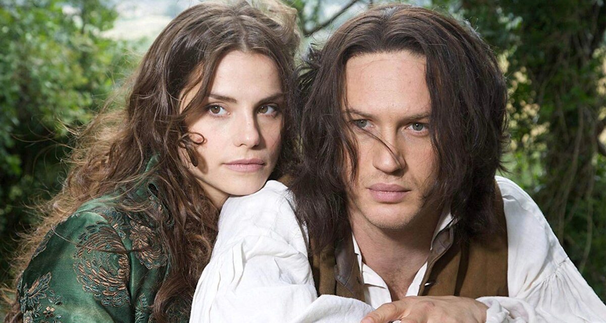 L&rsquo;adaptation « douloureuse » des Hauts de Hurlevent de Tom Hardy avec sa femme Charlotte Riley saluée comme parfaite