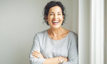 Vous vous sentez stressé ? Un expert du bonheur déchiffre le code simple d&rsquo;une joie durable et d&rsquo;une « paix intérieure »