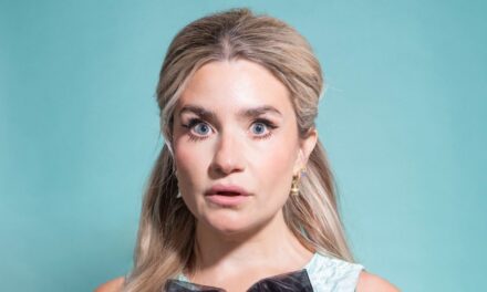 Harriet Kemsley se sent « plus forte » après le divorce et fait face à ses fréquentations en tant que mère célibataire – exclusif