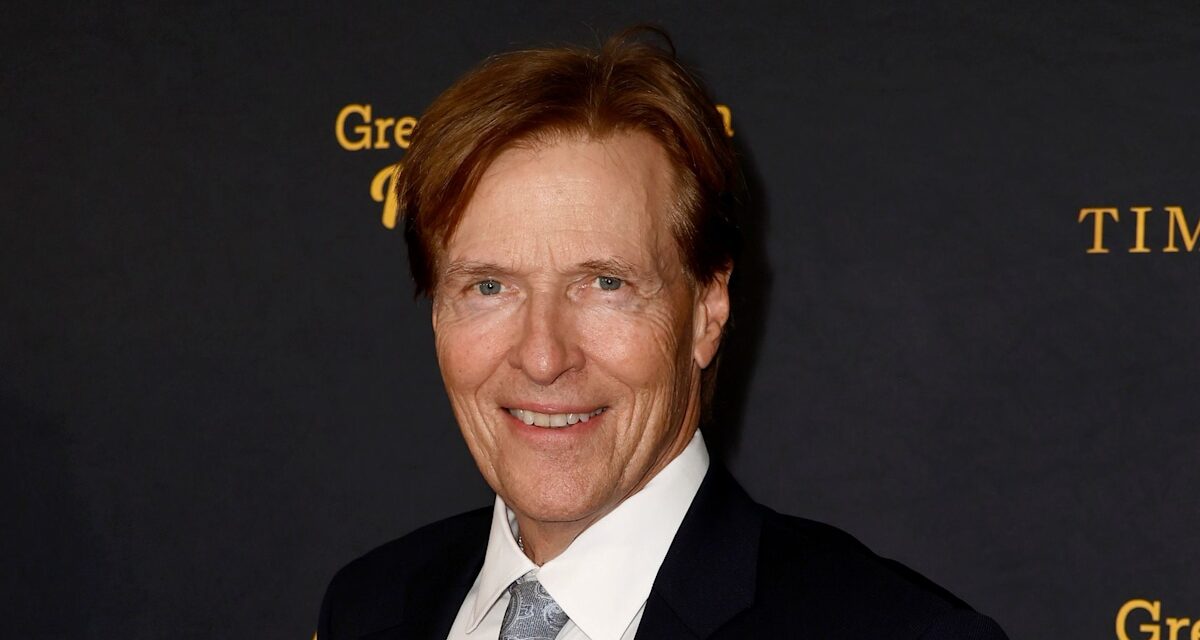 Rencontrez l&rsquo;épouse auteur-compositeur-interprète de Jack Wagner avec qui il vit une situation de vie unique