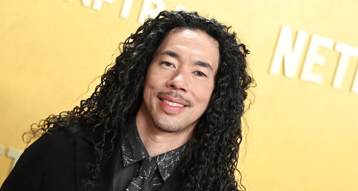 Cole Walliser de Glambot parle du tournage avec Brad Pitt, de la façon dont il a « effrayé » Ariana Grande et qui est sur sa liste de souhaits vidéo