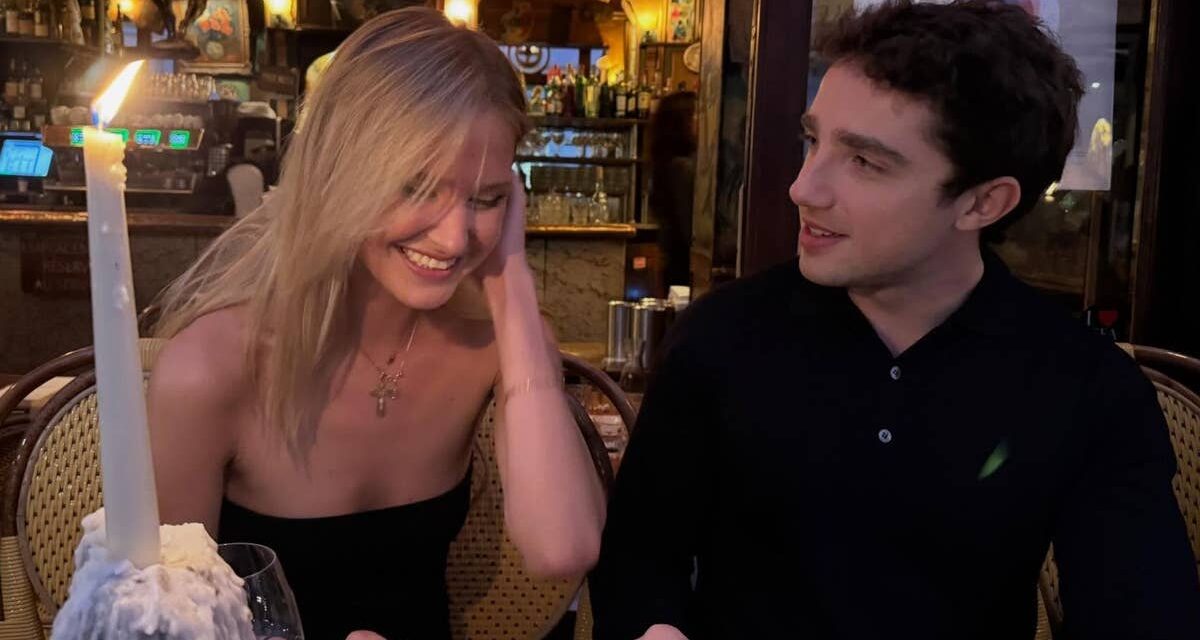 La comtesse Lara Cosima Henckel von Donnersmarck, 22 ans, annonce ses fiançailles avec François Pinault Jr, 29 ans