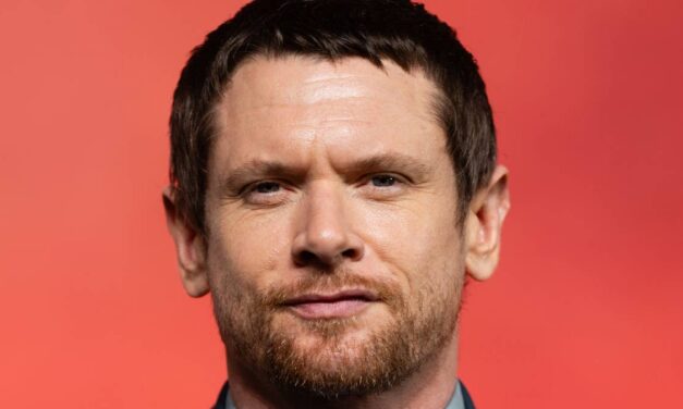 Jack O&rsquo;Connell laisse les fans surpris par la transformation « effrayante » de ses dents aux Oscars