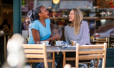 Un expert explique pourquoi les sociétés de marketing multi-niveaux ciblent les femmes d&rsquo;âge moyen et que 99,6 % d&rsquo;entre elles perdent de l&rsquo;argent
