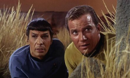 William Shatner suscite des réactions en rendant hommage à Leonard Nimoy, co-star de Star Trek