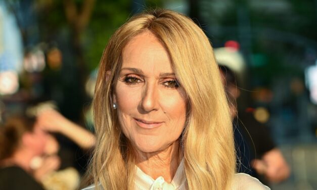 La tenue audacieuse de Céline Dion suscite des réactions alors qu&rsquo;elle partage de nouvelles photos – attendez de voir ses talons