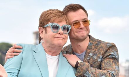 Les retrouvailles « surprise » d&rsquo;Elton John avec son homologue hollywoodien Taron Egerton pour son 79e anniversaire