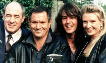 Le mari de la star dramatique des années 90, Saskia Wickham, est plus célèbre que vous ne le pensez