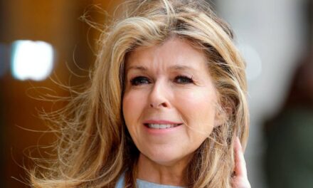 Kate Garraway lance un appel urgent à l’aide dans une maison de 4 millions de livres sterling à Londres – regardez