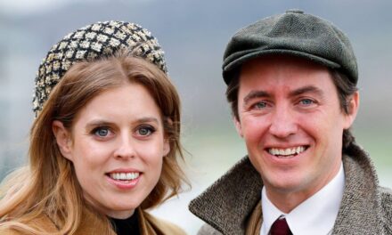 Le rare aperçu d&rsquo;Edoardo Mapelli Mozzi sur les heures de repas dans une maison de 3 millions de livres sterling dans les Cotswolds avec la princesse Beatrice