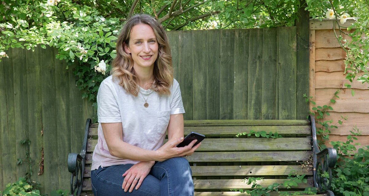 Pourquoi poser son téléphone est l&rsquo;acte de rébellion ultime pour les femmes d&rsquo;âge moyen