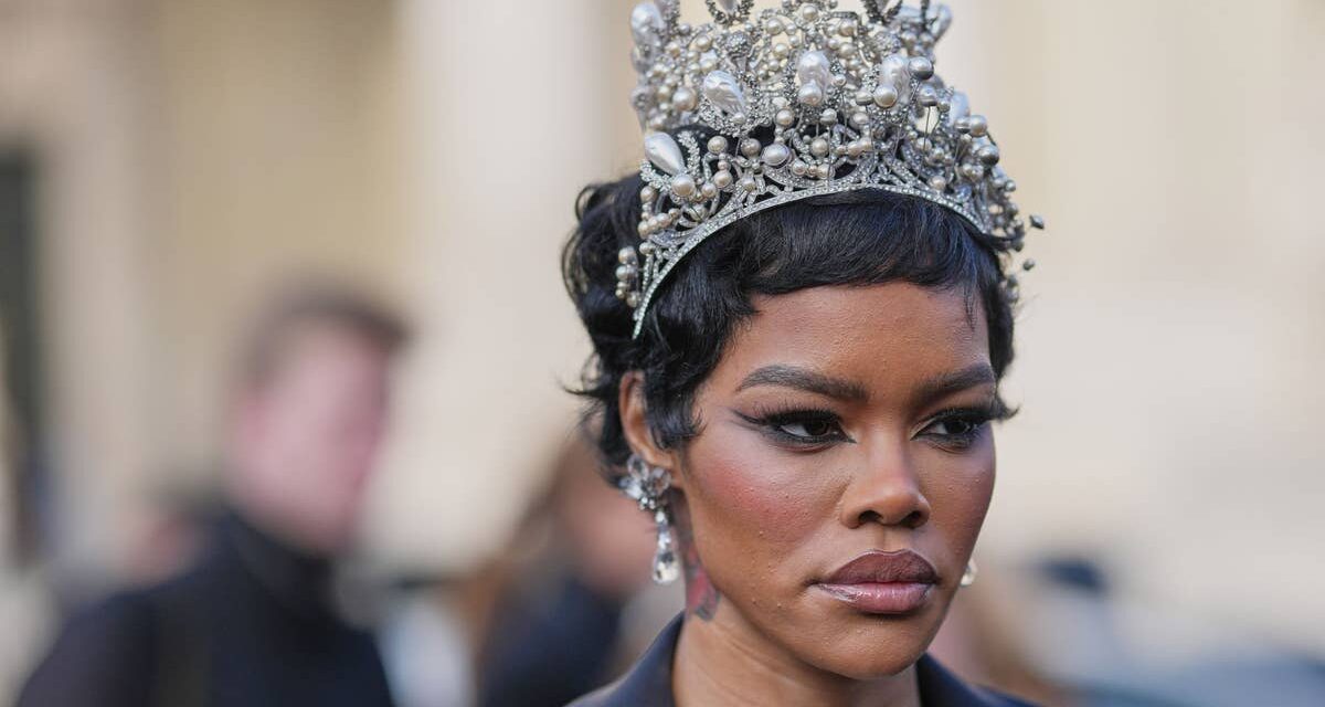 Teyana Taylor ne se maquille pas avec des cheveux blancs comme neige pour le dernier cliché