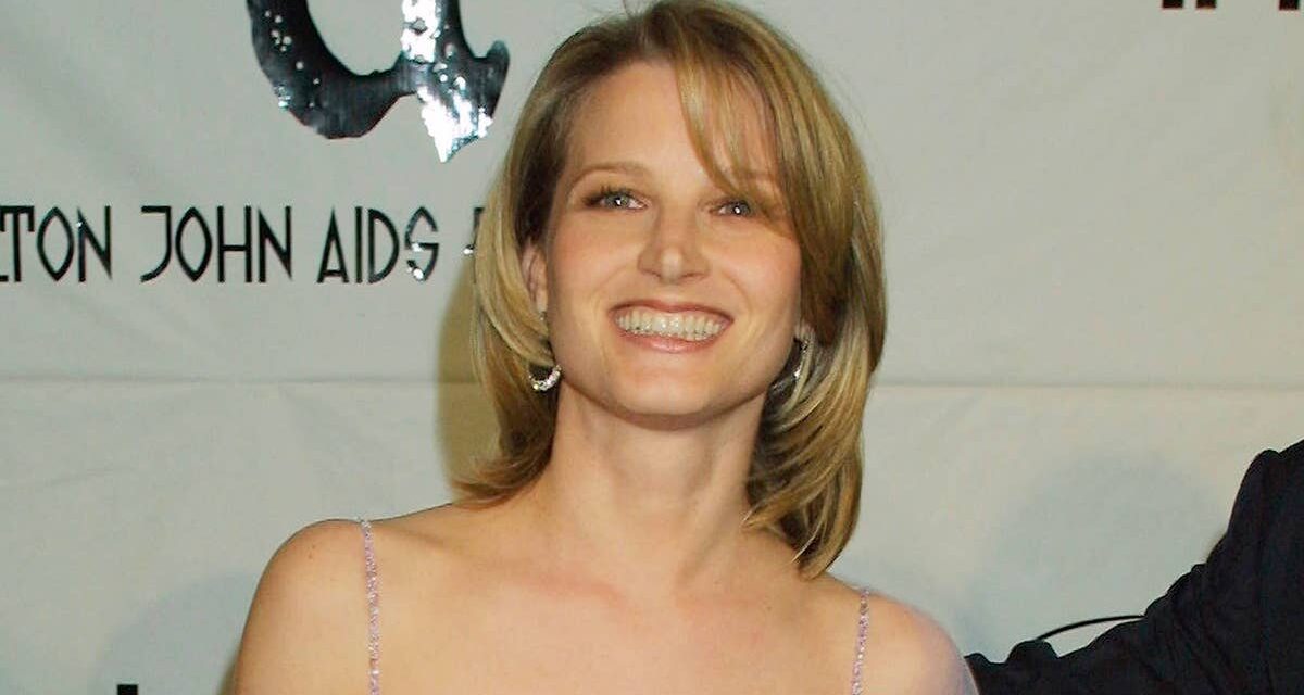 Bridget Fonda fait son plus grand retour dans une sortie radieuse