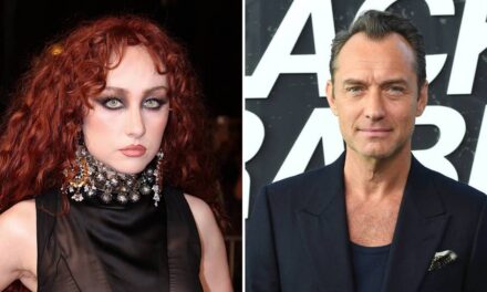 Chappell Roan réagit aux allégations selon lesquelles sa sécurité aurait laissé la fille de Jude Law pleurer « beaucoup »
