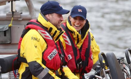 Comment le prince William et Kate Middleton ont agi lorsque les caméras n&rsquo;étaient pas braquées sur eux – exclusif