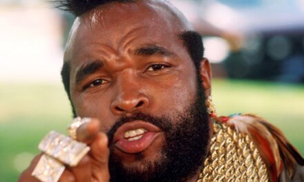 Une star de l&rsquo;équipe, M. T, a l&rsquo;air si différent alors qu&rsquo;il se rend aux funérailles de Jesse Jackson