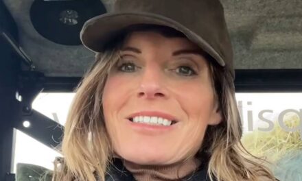 Amanda Owen inondée de soutien après l&rsquo;arrivée de Yorkshire Farm