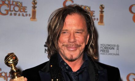 Le vainqueur du Golden Globe contraint de quitter son domicile à Los Angeles après une décision de justice en raison de difficultés financières