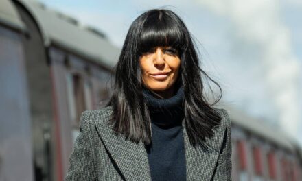 Claudia Winkleman taquine le casting « extraordinaire » de la deuxième saison de The Celebrity Traitors