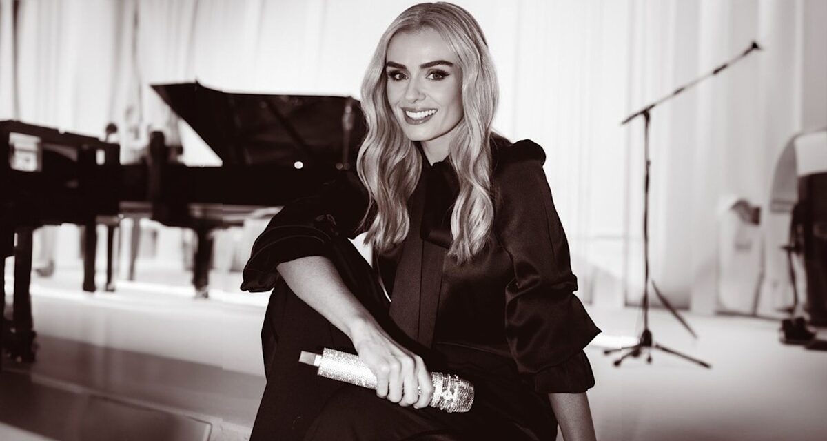 EXCLUSIF : les petits luxes de Katherine Jenkins, des voyages en famille aux Maldives aux nuits en solo
