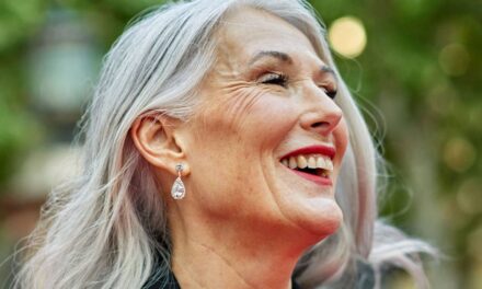 Rencontres après un divorce dans la soixantaine : quoi porter lors d&rsquo;un premier rendez-vous