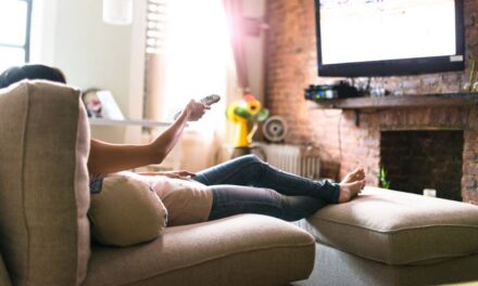 La psychologie dit que vous n&rsquo;êtes pas ennuyeux si vous regardez constamment les mêmes émissions de télévision : vous recherchez la sécurité