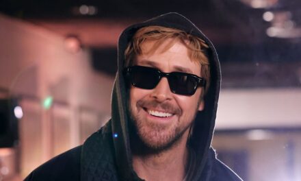 Ryan Gosling dans Saturday Night Live : camées surprises, hommages émouvants et suite