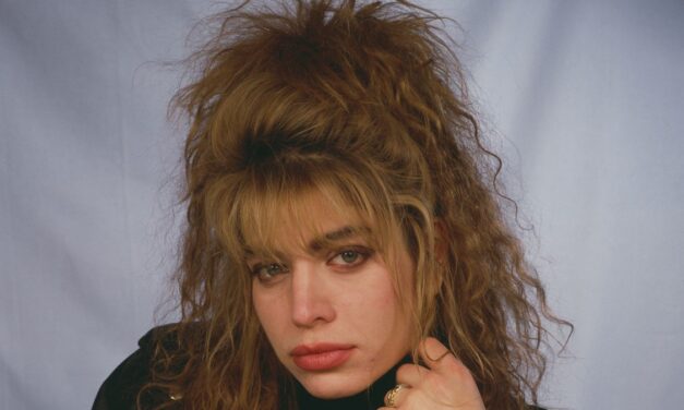 La pop star des années 80, Taylor Dayne, 63 ans, est méconnaissable sur de nouvelles photos saisissantes