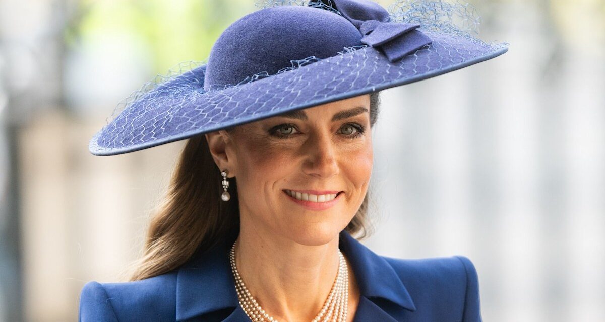 Kate Middleton est une reine de la mode vêtue d&rsquo;une robe du Commonwealth des années 80 – et des diamants de mariage de la reine Elizabeth