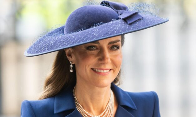 Kate Middleton est une reine de la mode vêtue d&rsquo;une robe du Commonwealth des années 80 – et des diamants de mariage de la reine Elizabeth
