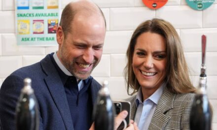 Le prince William plaisante en disant « faites attention à ce que vous dites » en taquinant Kate Middleton à propos de son passe-temps favori