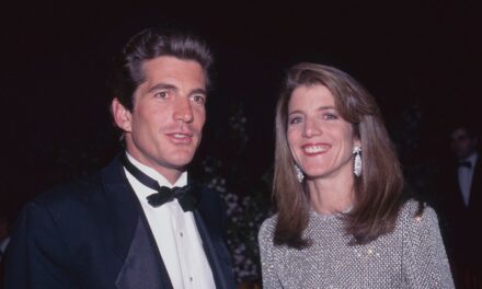 Où est Caroline Kennedy, la seule sœur survivante de JFK Jr ? Dans sa vie marquée par des chagrins et des tragédies