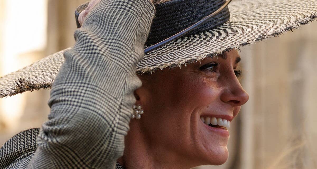 Kate Middleton remplace les boucles de Raiponce par une transformation de cheveux en chignon « croissant »