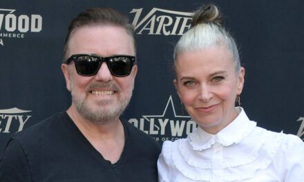 Jane Fallon, l&rsquo;épouse de Ricky Gervais, va subir une intervention chirurgicale après un diagnostic de cancer du sein : « Je n&rsquo;avais aucun symptôme »