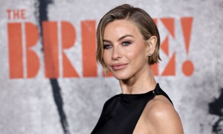 Julianne Hough laisse les fans impressionnés avec une vidéo de relooking – regardez