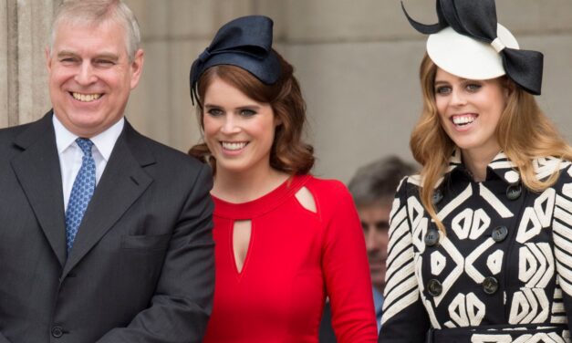 Exclusif : les princesses Béatrice et Eugénie sont trop « ternies » pour apparaître lors d&rsquo;événements royaux jusqu&rsquo;à la fin de l&rsquo;été